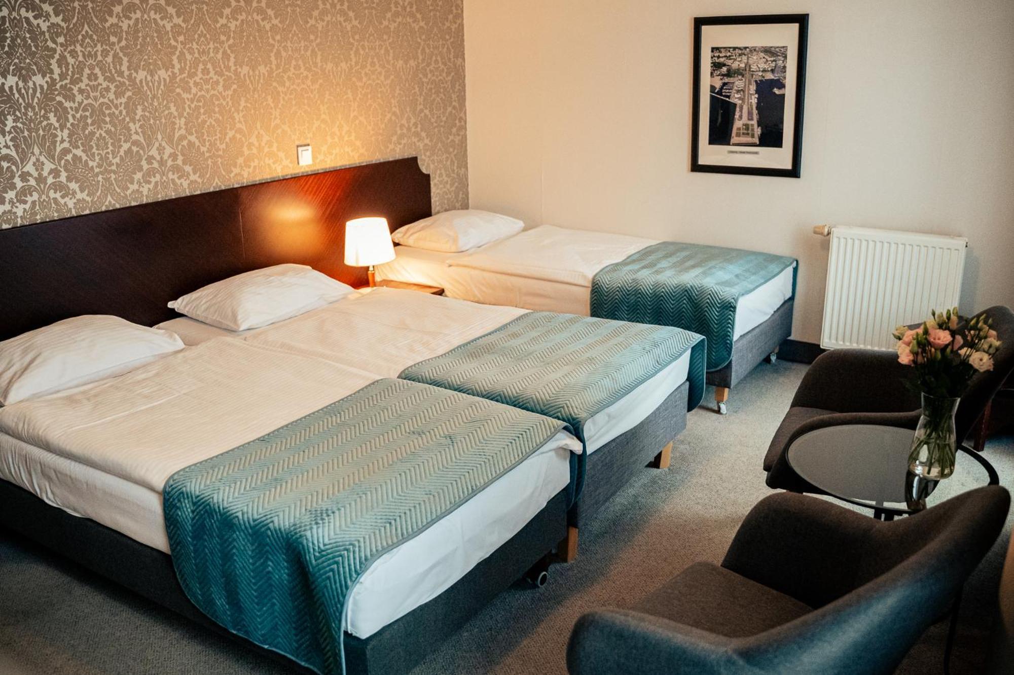 גדינייה Hotel Kuracyjny Spa & Wellness מראה חיצוני תמונה